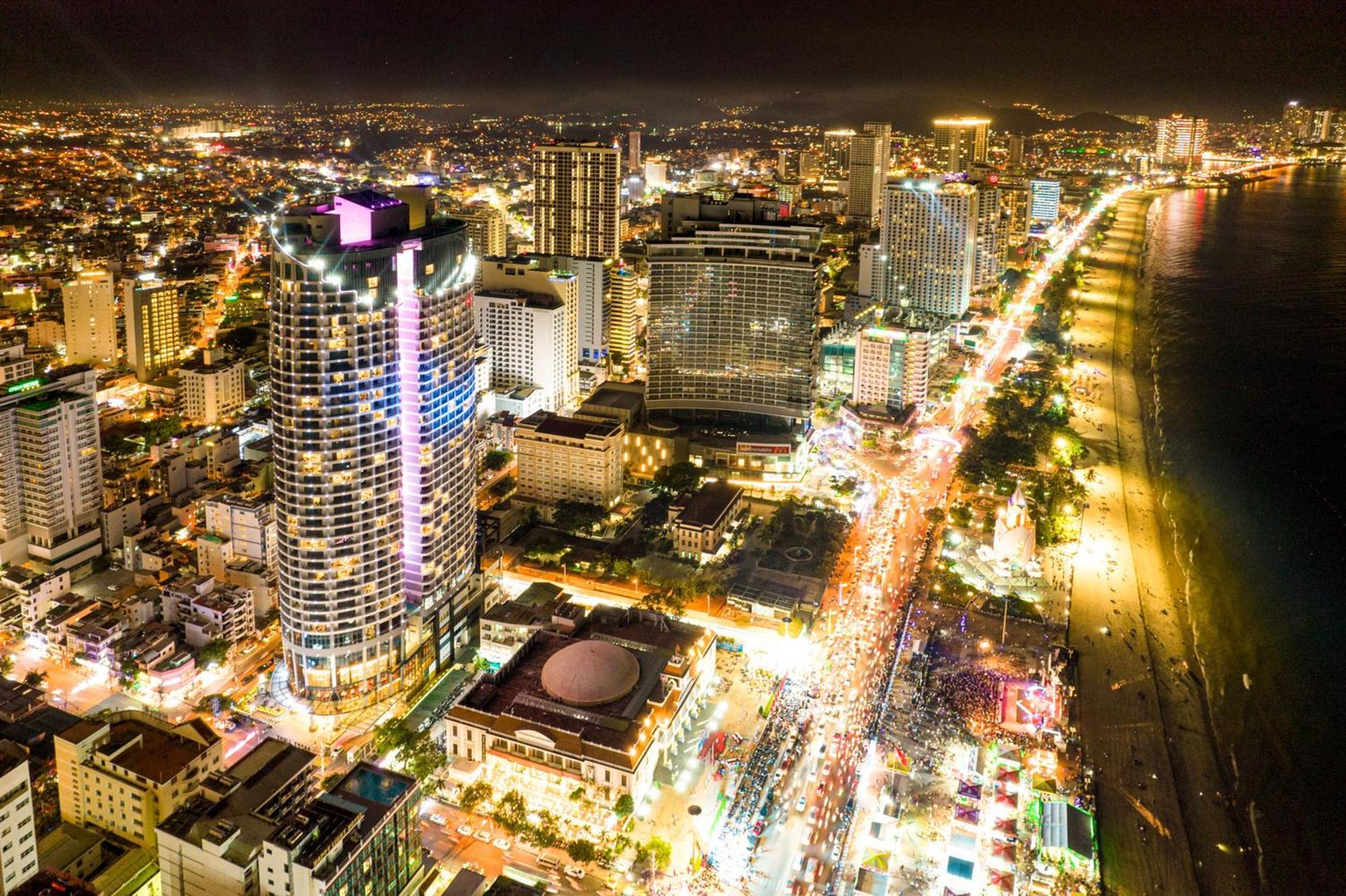 Capital Panorama Apartment Nha Trang Exteriör bild